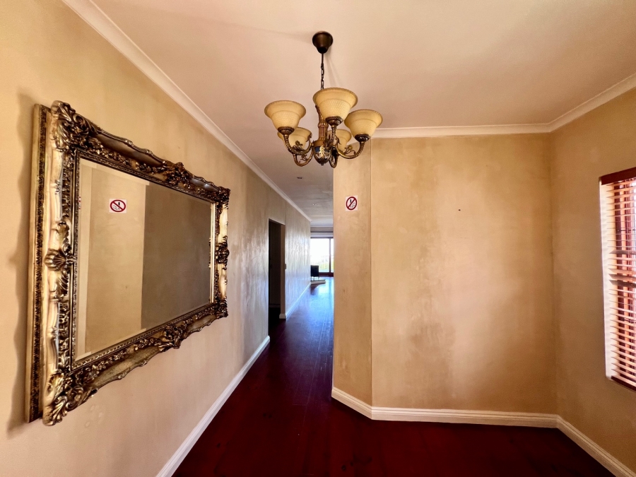 4 Bedroom Property for Sale in Herolds Bay Western Cape